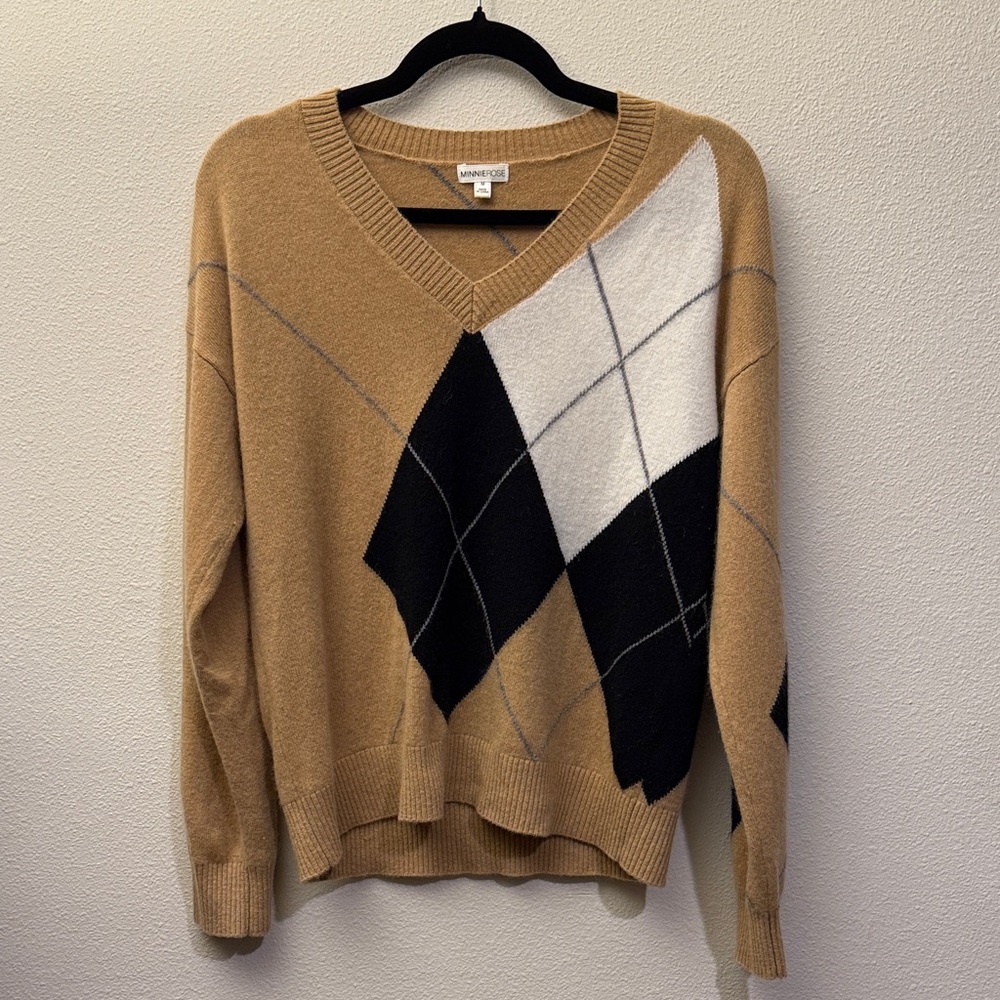 Minnie Rose Argyle Tan and Black V-Neck Sweater
